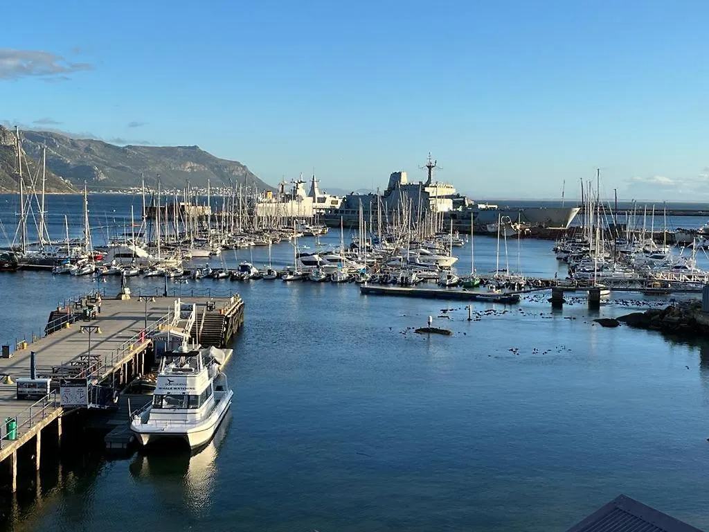 Villa Eindelik Simonʼs Town 0*,